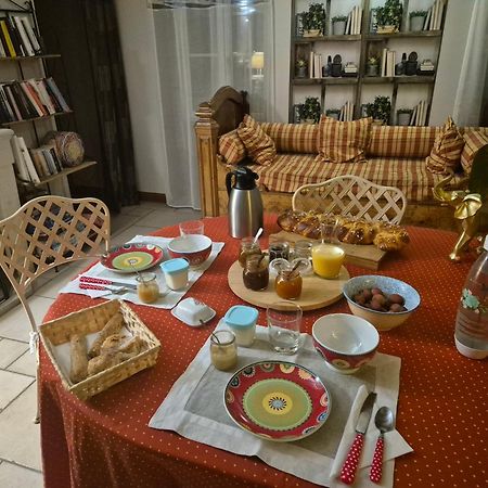 Bed and Breakfast L'Escale La Jarrie Exterior foto