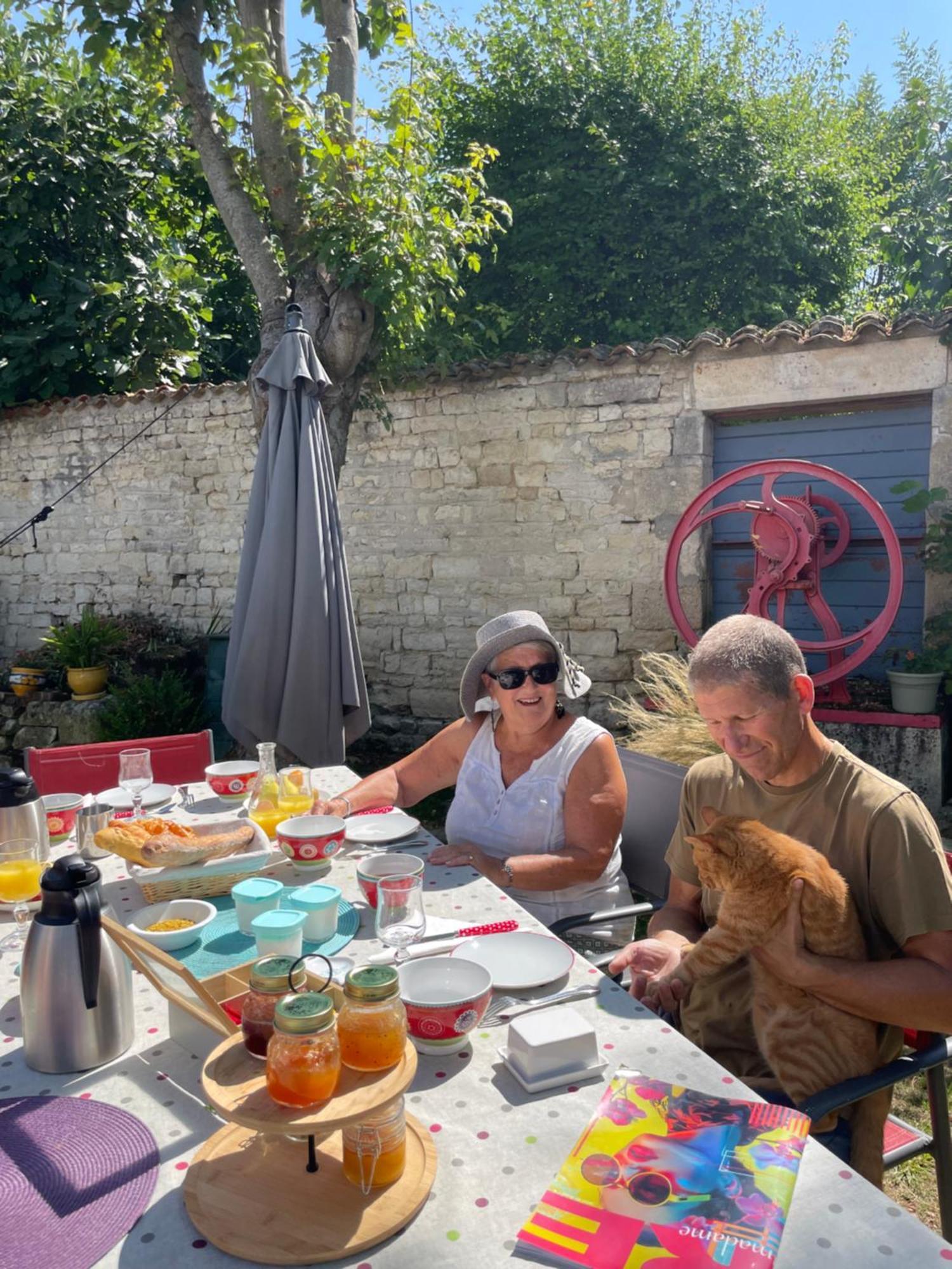 Bed and Breakfast L'Escale La Jarrie Exterior foto